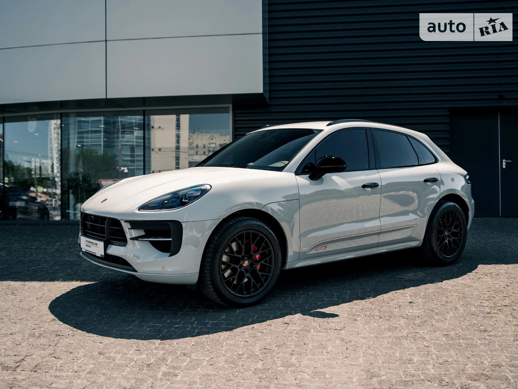 Porsche Macan Base