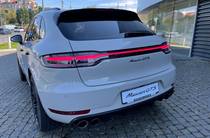 Porsche Macan Base