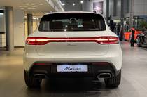 Porsche Macan Base