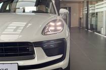 Porsche Macan Base