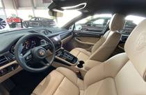 Porsche Macan Base