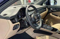 Porsche Macan Base