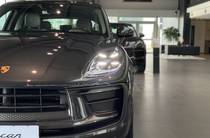 Porsche Macan Base