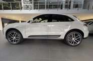 Porsche Macan Base