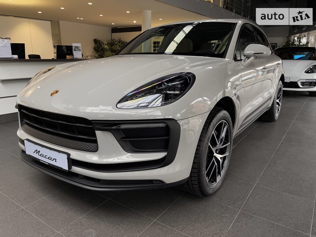 Porsche Macan Base