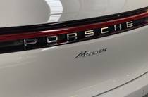 Porsche Macan Base