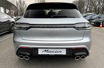 Porsche Macan Base