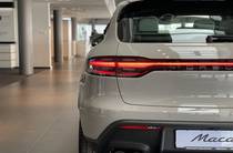 Porsche Macan Base