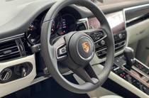 Porsche Macan Base