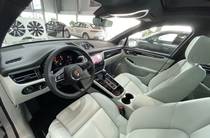 Porsche Macan Base