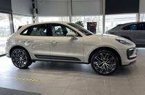 Porsche Macan Base