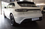 Porsche Macan Base