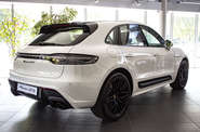 Porsche Macan Base