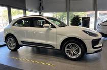 Porsche Macan Base