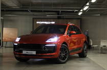 Porsche Macan Base