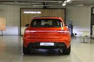 Porsche Macan Base