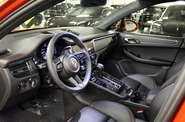 Porsche Macan Base