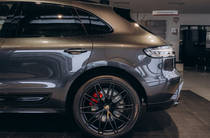 Porsche Macan Base