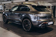 Porsche Macan Base