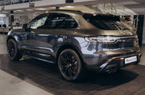 Porsche Macan Base