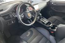 Porsche Macan Base