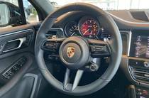 Porsche Macan Base