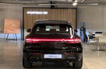 Porsche Macan Base