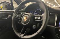 Porsche Macan Base