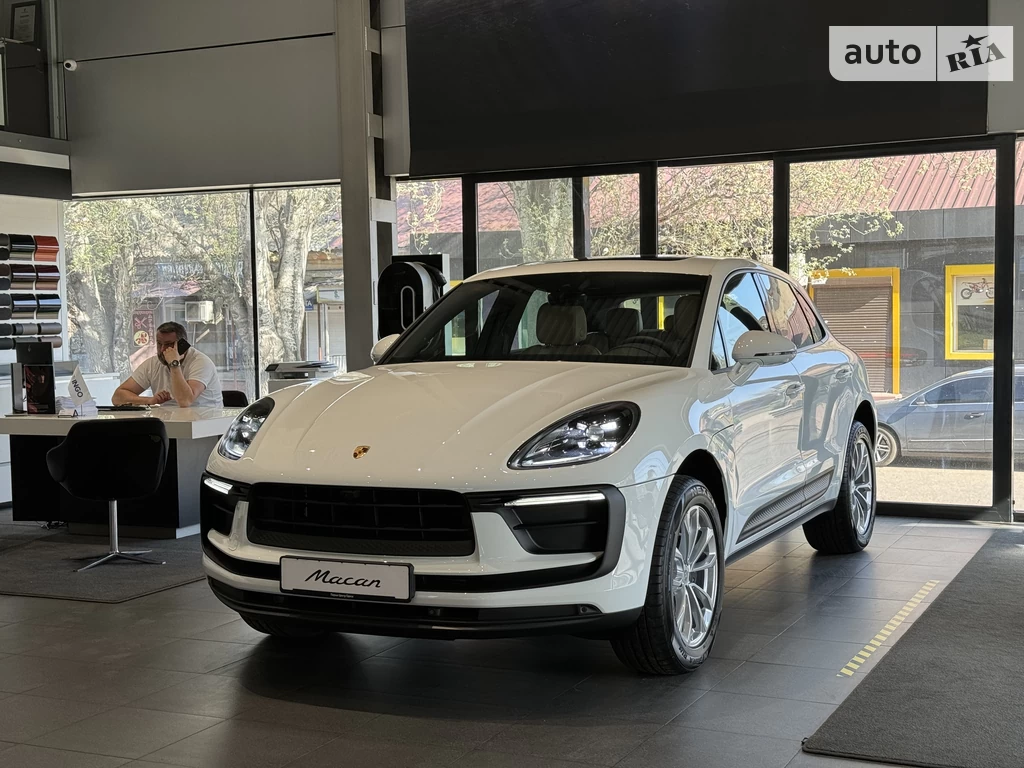 Porsche Macan Base