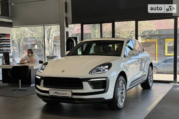 Porsche Macan Base