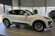 Porsche Macan Base