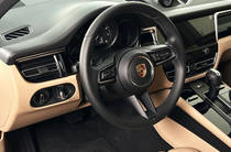 Porsche Macan Base