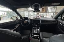 Porsche Macan Base