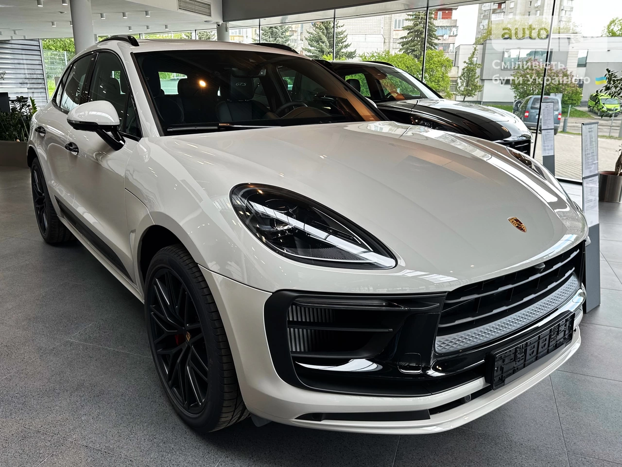 Porsche Macan Base