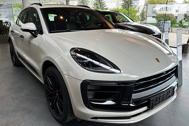 Porsche Macan Base