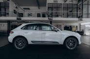 Porsche Macan Base