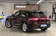 Porsche Macan Base