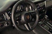 Porsche Macan Base