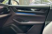Porsche Macan Base
