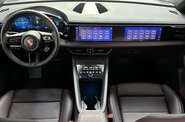 Porsche Macan Base