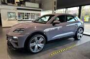 Porsche Macan Base