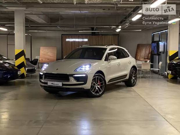 Porsche Macan Base