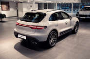 Porsche Macan Base