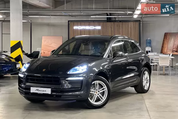 Porsche Macan Base