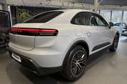 Porsche Macan Base