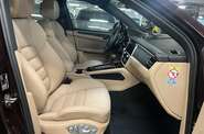 Porsche Macan Base
