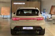 Porsche Macan Base