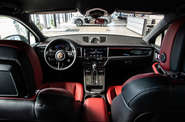 Porsche Macan Base