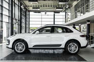 Porsche Macan Base