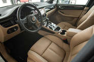 Porsche Macan Base